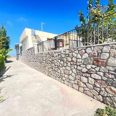 Modern Rhodes Patio House Near Old Town Appartamento